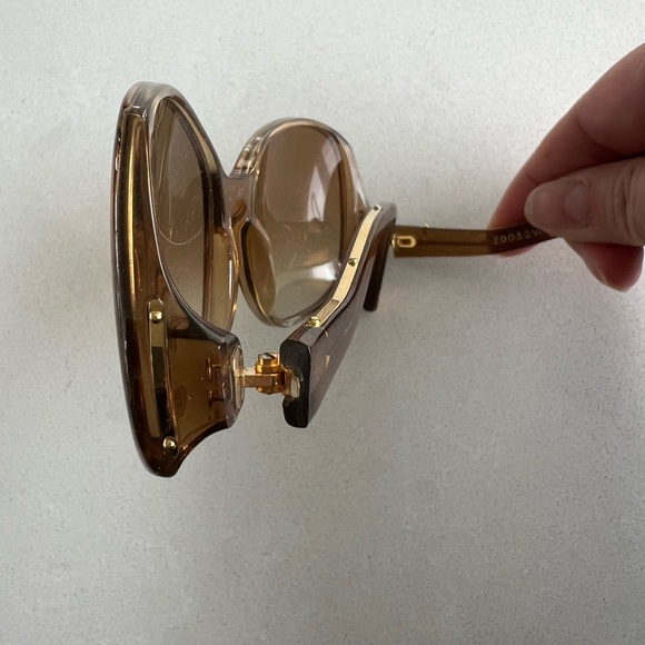 Louis Vuitton Gina sunglasses in light glitter honey (Z0052W) pristine condition - Picture 13 of 14